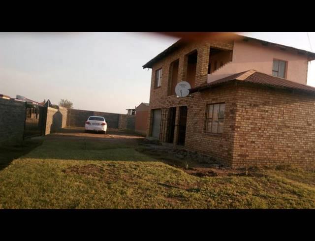 2 BEDROOM HOUSE FOR SALE IN TEMBA UNIT 7